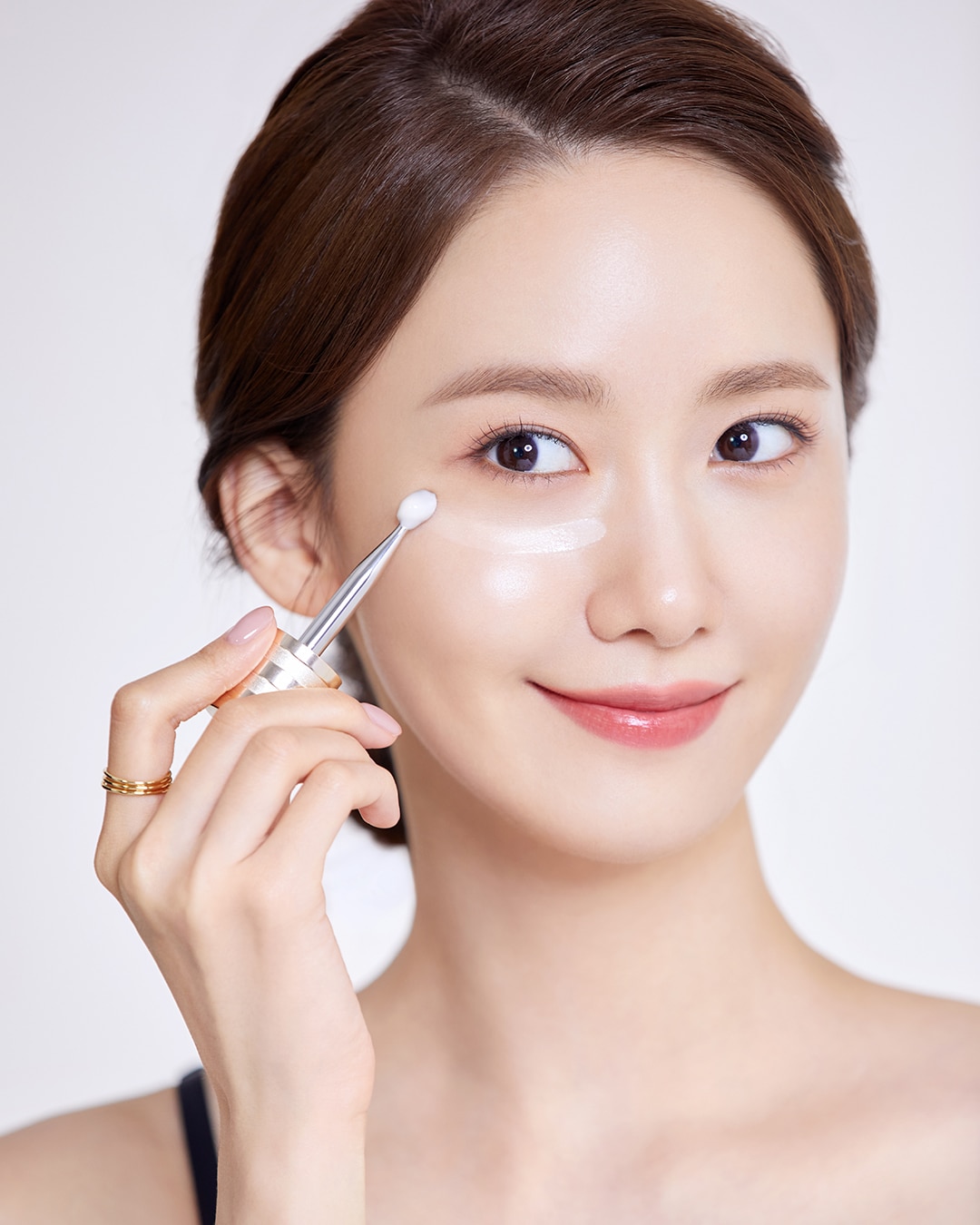 眼下細紋 黑眼圈怎麼消 逆齡眼周保養秘笈大公開 雅詩蘭黛estee Lauder 雅詩蘭黛官網 線上購物